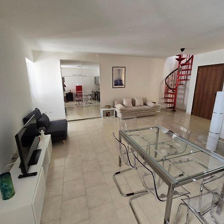 La Torretta Apartment Peschiera del Garda Eksteriør billede