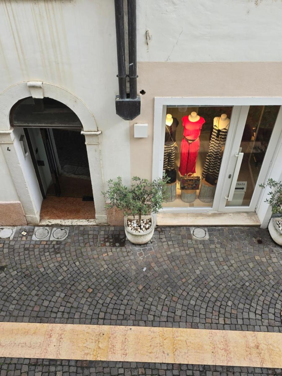 La Torretta Apartment Peschiera del Garda Eksteriør billede